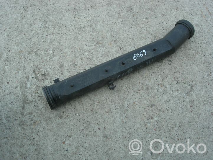 Volkswagen Polo Engine coolant pipe/hose 032121065F