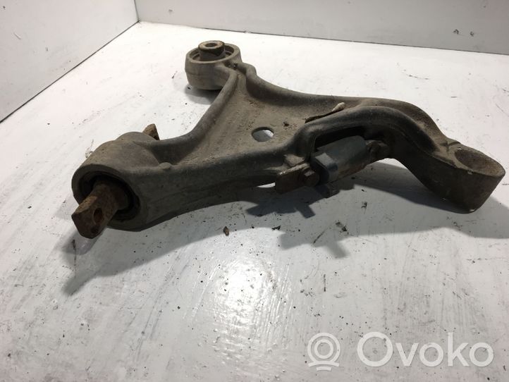 Volvo V70 Braccio di controllo sospensione anteriore inferiore/braccio oscillante SV66200120