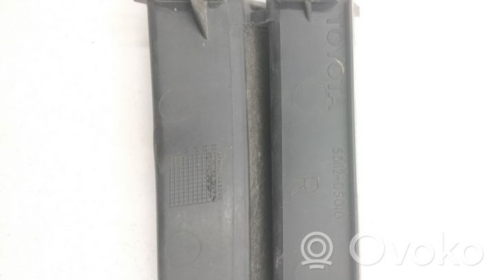 Toyota Carina T190 Modanatura separatore del paraurti anteriore 5311205010