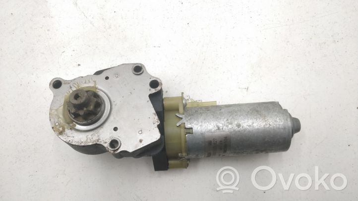 Volvo S60 Motorino di regolazione del sedile 0130002527