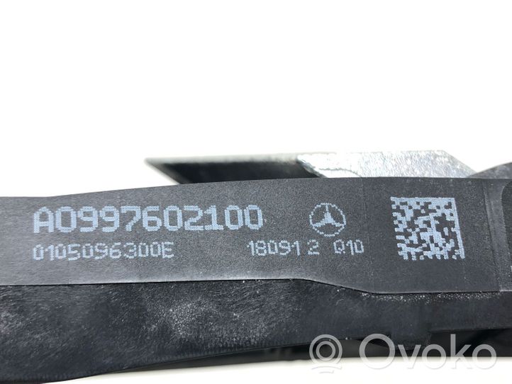 Mercedes-Benz GLC X253 C253 Front door exterior handle/bracket A0997602100