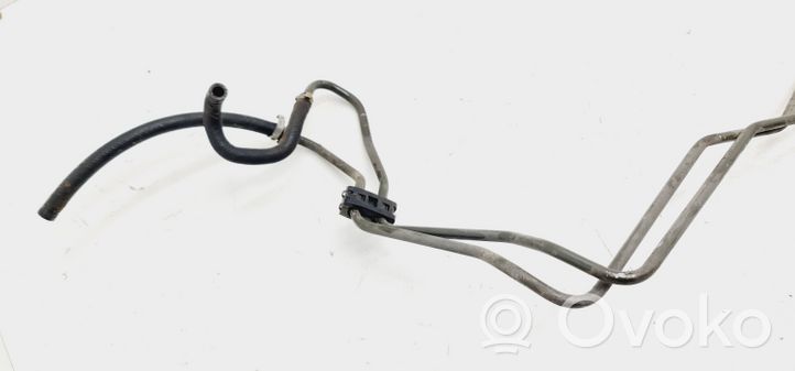 Mercedes-Benz B W246 W242 Polttoaineputken letku 2356061211