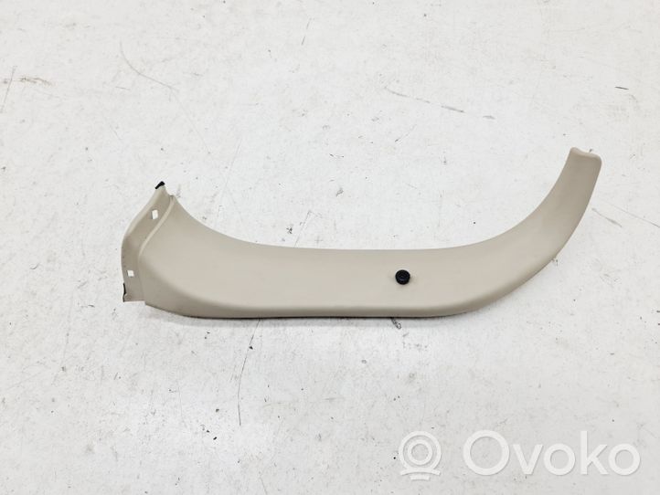 Nissan Note (E11) Garniture latéral de hayon / coffre 909039U000