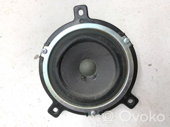 Saab 9-5 Skaļrunis (-i) pakaļējās durvīs 4616934