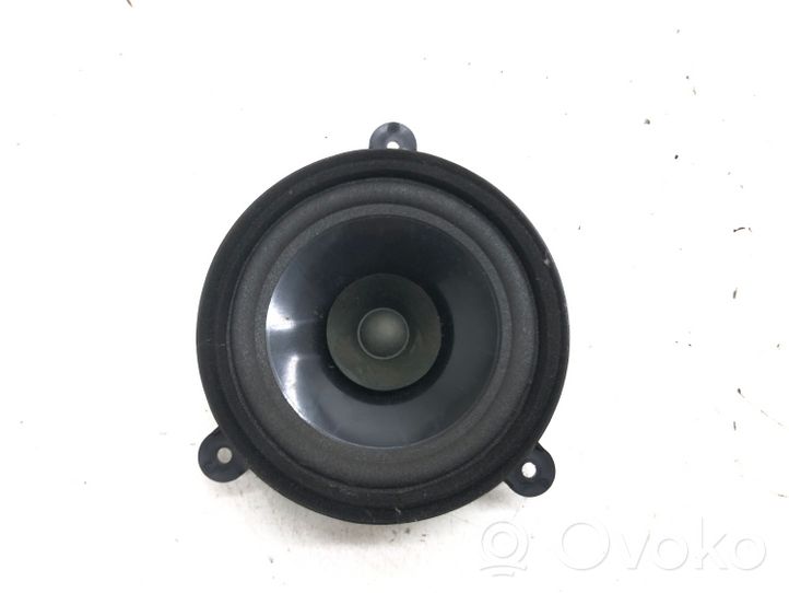 Subaru Outback Enceinte de porte arrière 86301AJ020