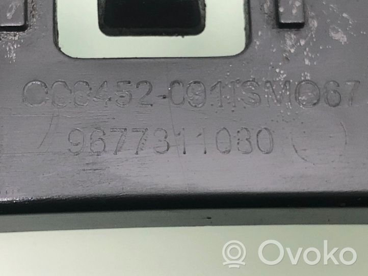 Citroen C4 Grand Picasso Support de pare-chocs arrière 9677311080