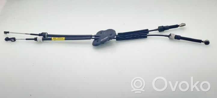Renault Megane III Câble de changement de vitesse 8200781046