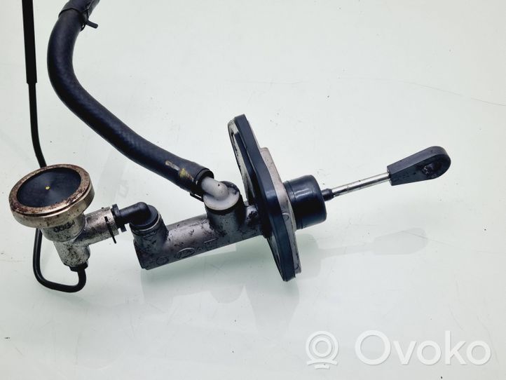 KIA Sorento Główny cylinder sprzęgła 416052P910