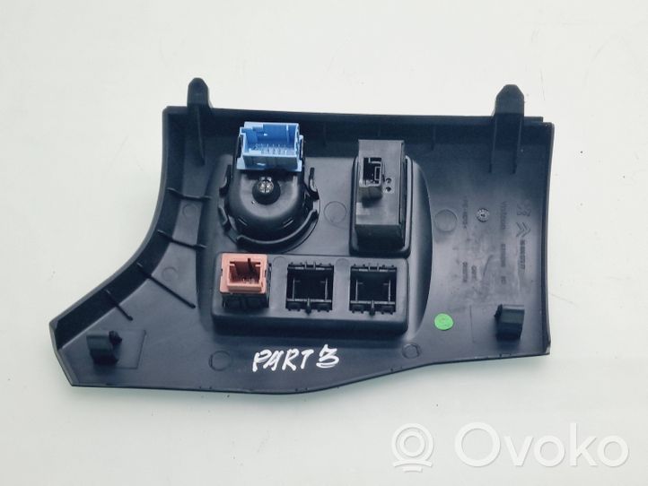 Peugeot Partner A set of switches 9680907377