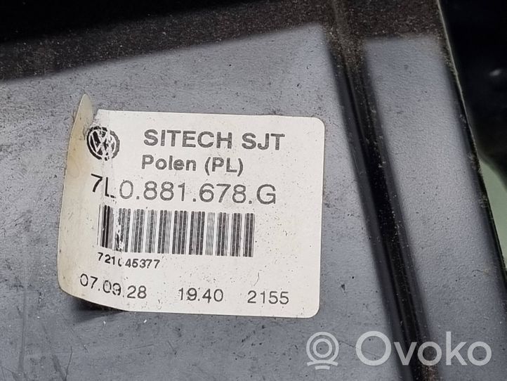 Volkswagen Touareg I Etumatkustajan istuinkonsolin alusta 7L0881678G