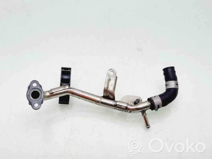 Toyota Land Cruiser (J150) Tuyau de liquide de refroidissement moteur 