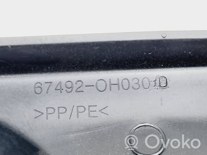 Toyota Aygo AB40 Inne części wnętrza samochodu 674920H030