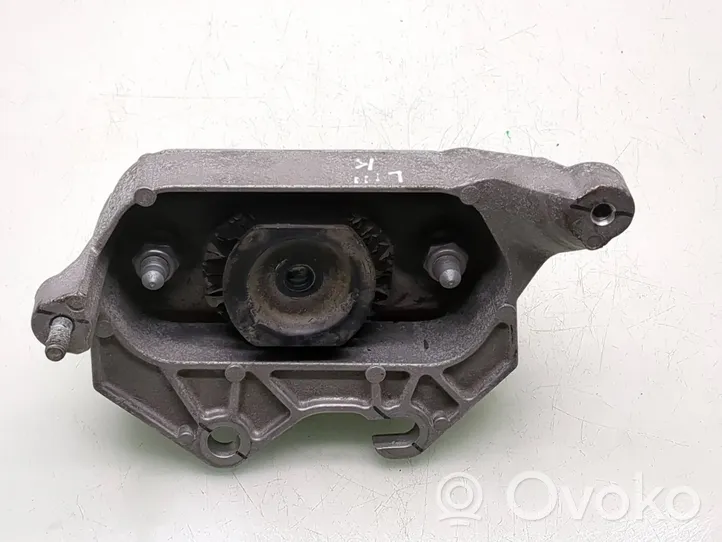 Dacia Logan III Supporto di montaggio scatola del cambio 112535643R