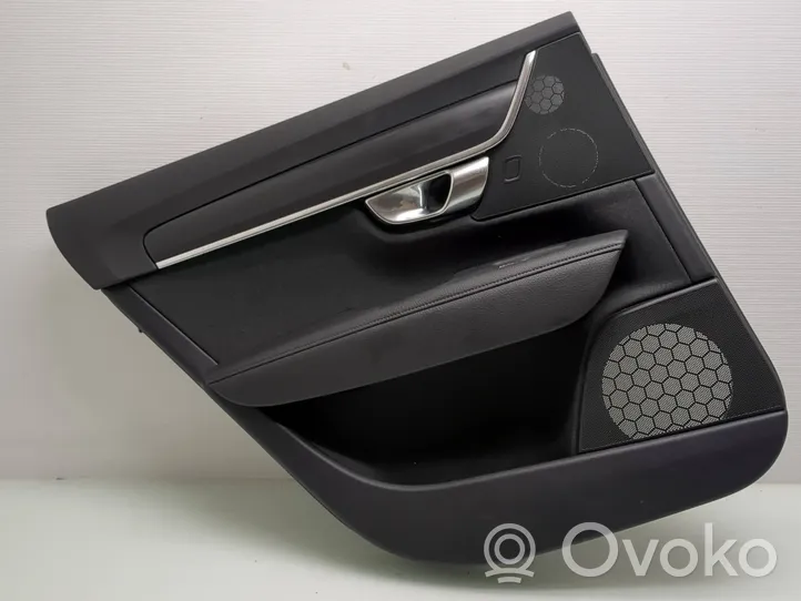 Volvo S90, V90 Takaoven verhoilu 31393232