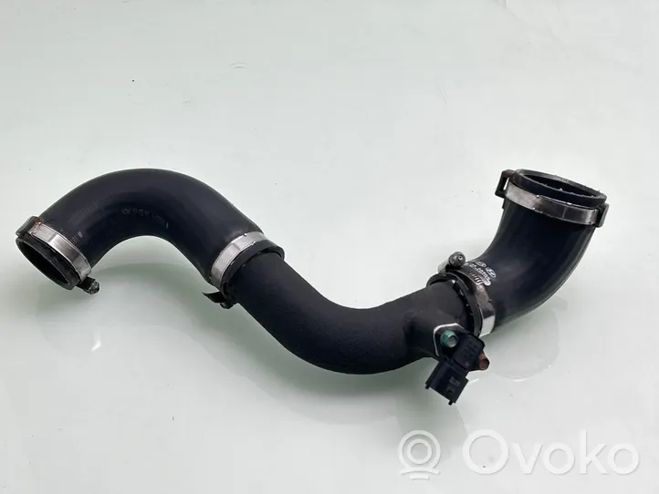 KIA Sportage Tube d'admission de tuyau de refroidisseur intermédiaire 282612B740