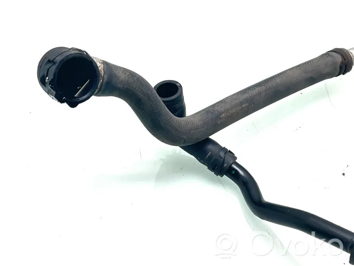 Volkswagen PASSAT B8 Tubo flessibile del liquido di raffreddamento del motore 5Q0820507H