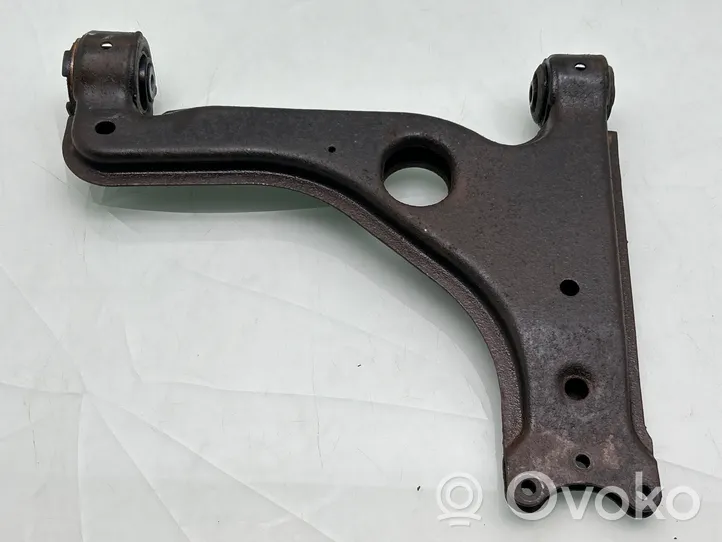 Opel Meriva B Fourchette, bras de suspension inférieur avant 24454478