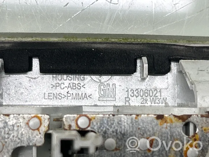 Opel Meriva B Lampka wewnętrzne drzwi tylnych 13306021