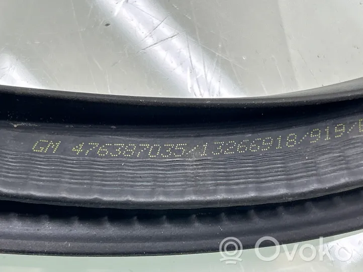 Opel Meriva B Gumowa uszczelka drzwi tylnych / na karoserii 13266918