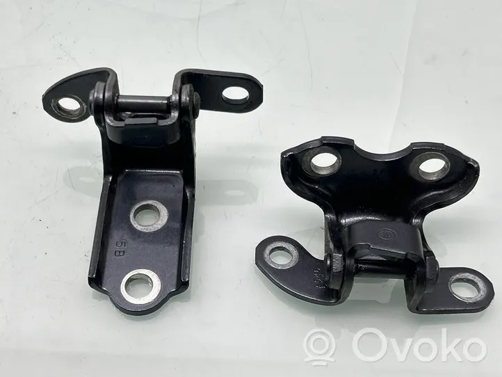 Toyota RAV 4 (XA50) Kit de charnières de porte arrière A046694