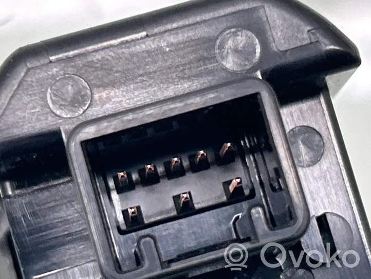Toyota RAV 4 (XA50) Engine start stop button switch 329A06000994