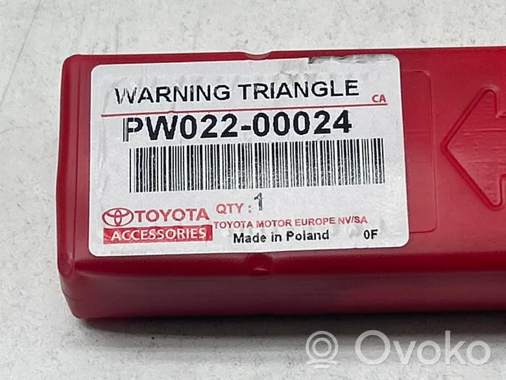 Toyota RAV 4 (XA50) Triangle d'avertissement PW02200024