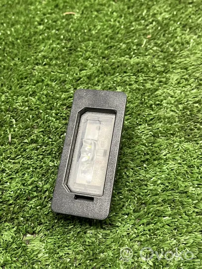 BMW X5 G05 Lampa oświetlenia tylnej tablicy rejestracyjnej 7193293