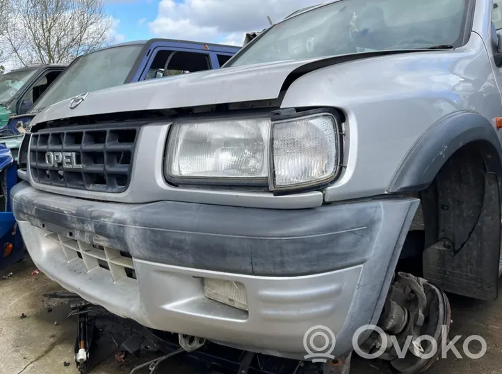 Opel Frontera B Pare-choc avant 