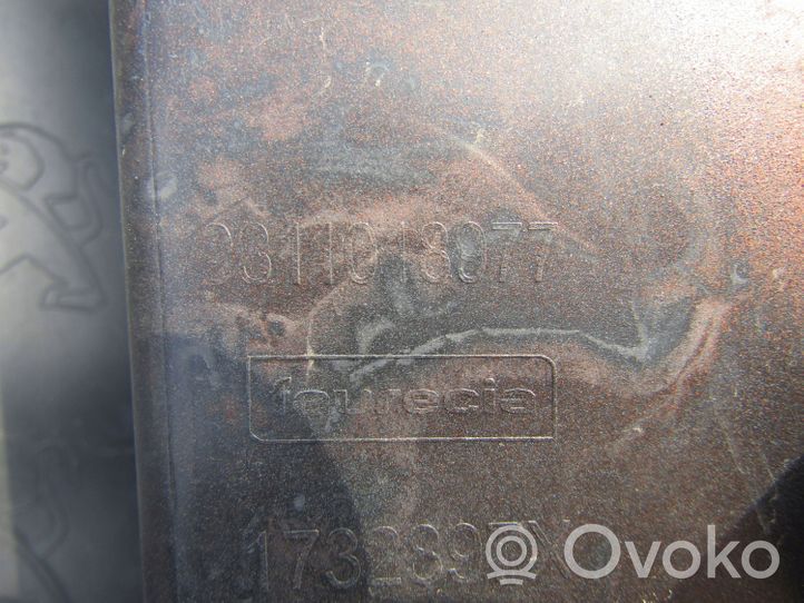 Peugeot 3008 II Coin de pare-chocs arrière 9811018977