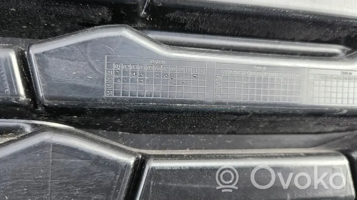 Ford Transit -  Tourneo Connect Zderzak przedni 2KF807221
