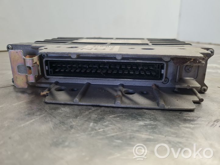 Volkswagen PASSAT B3 Module de contrôle de boîte de vitesses ECU 095927731