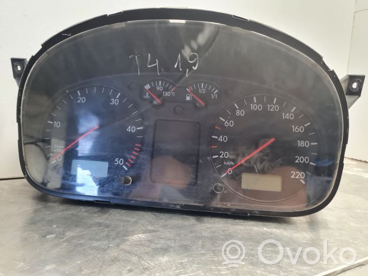 Volkswagen Transporter - Caravelle T4 Speedometer (instrument cluster) 7D0920801H