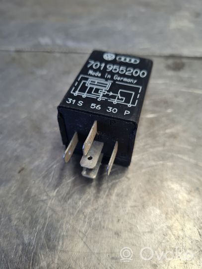 Volkswagen Transporter - Caravelle T4 Light relay 701955200