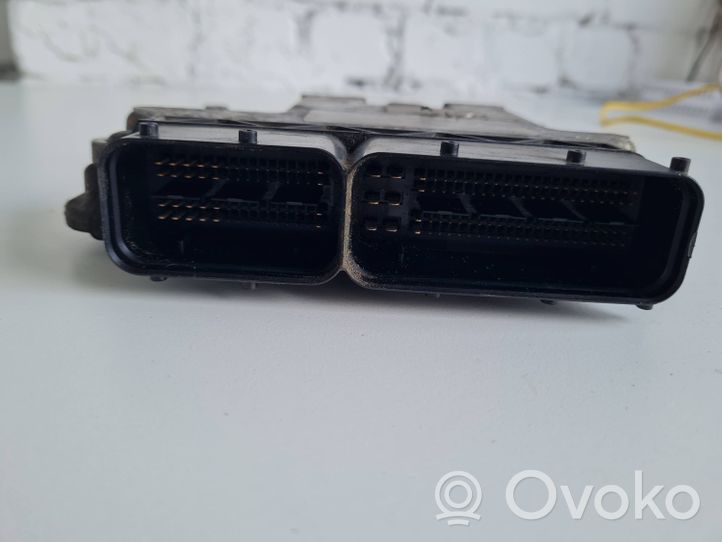 Iveco Daily 35.8 - 9 Sterownik / Moduł ECU 0281012193