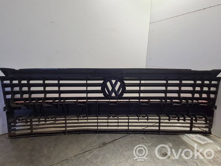 Volkswagen Transporter - Caravelle T4 Bonnet/hood grill 701853653A