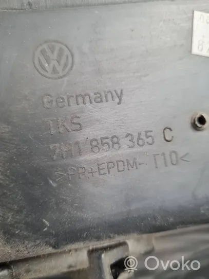 Volkswagen Transporter - Caravelle T5 Dashboard center trim panel 7H1858365C