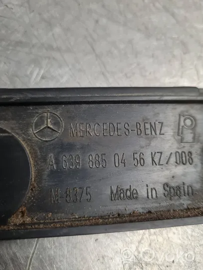 Mercedes-Benz Vito Viano W639 Takapuskurin kannake A6398850456