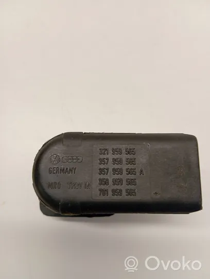 Volkswagen Transporter - Caravelle T4 Wing mirror switch 357959565