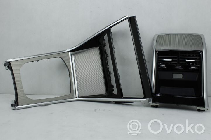 BMW 8 G16 Garniture de panneau console centrale 8070880