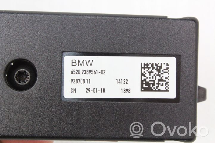 BMW 5 G30 G31 Pystyantennivahvistin 9389561