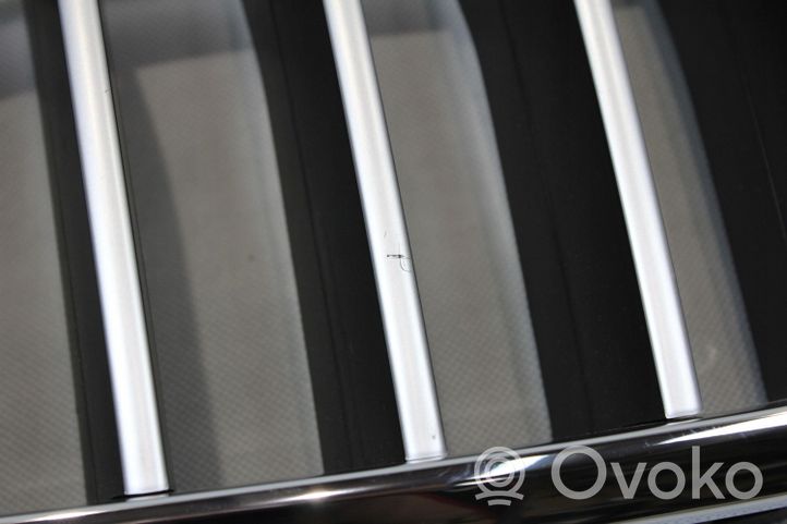 BMW X6 F16 Grille calandre supérieure de pare-chocs avant 