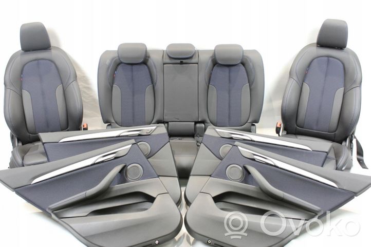 BMW X2 F39 Set di rivestimento sedili e portiere 