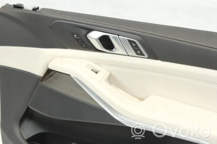 BMW X5 G05 Front door card panel trim 