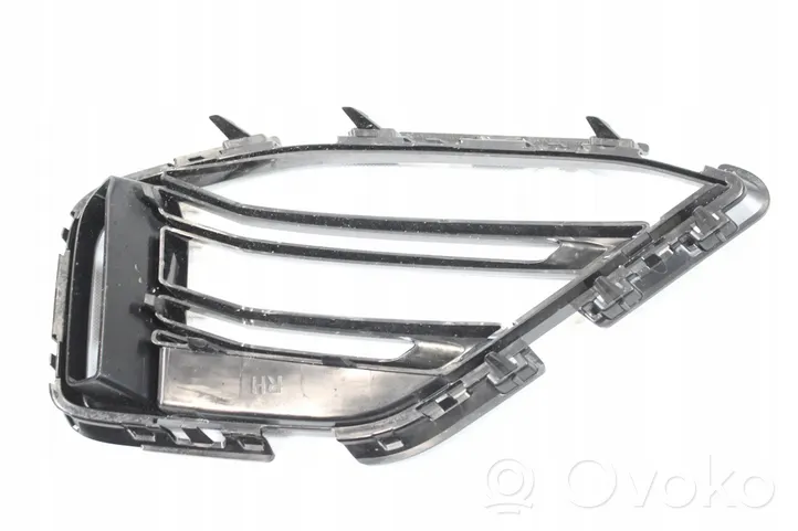 BMW 8 G15 Front bumper lower grill 8084390