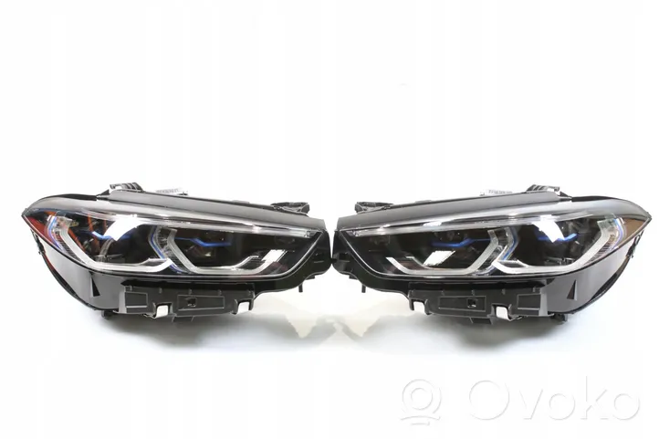 BMW M8 F91 F92 G14 G15 Lot de 2 lampes frontales / phare 8082644