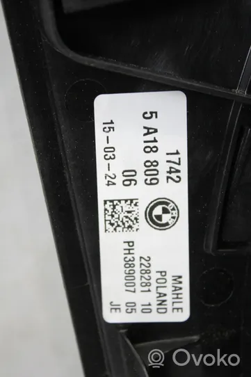 BMW 7 G70 Wentylator chłodnicy klimatyzacji A/C 5A18809