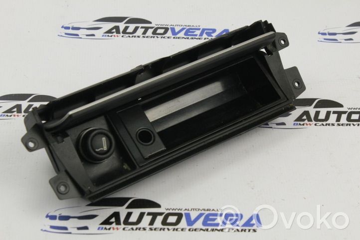 BMW X5 E53 Posacenere (anteriore) 8402967