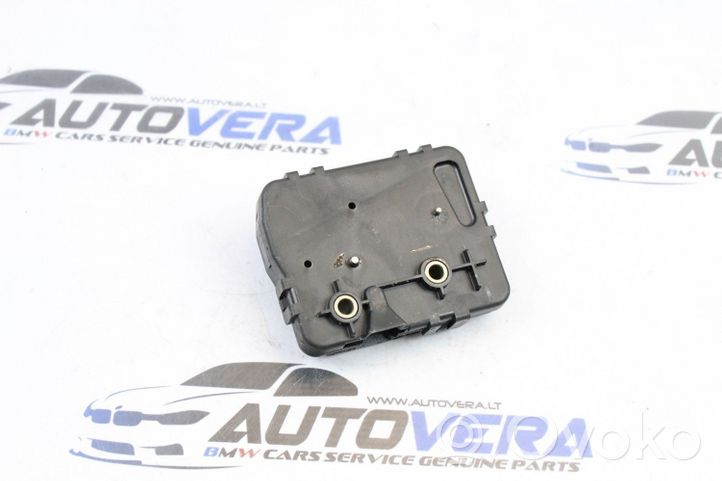 BMW 3 E46 Blocco/chiusura/serratura del finestrino del portellone posteriore 8218849