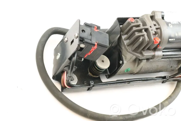 BMW 7 F01 F02 F03 F04 Compressore/pompa sospensioni pneumatiche 6864215