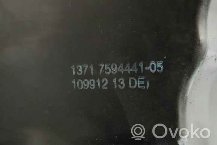 BMW X6 M Oro paėmimo kanalo detalė (-ės) 70359668